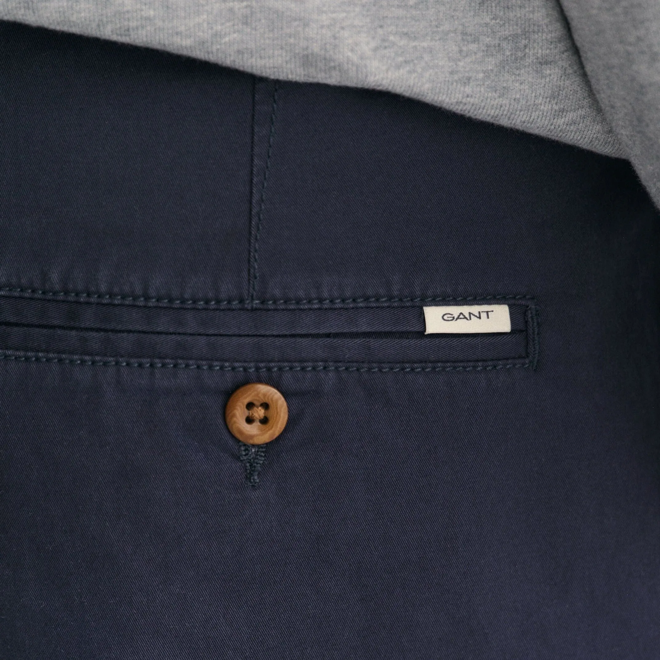 GANT Regular Fit Twill Chinos in Marine