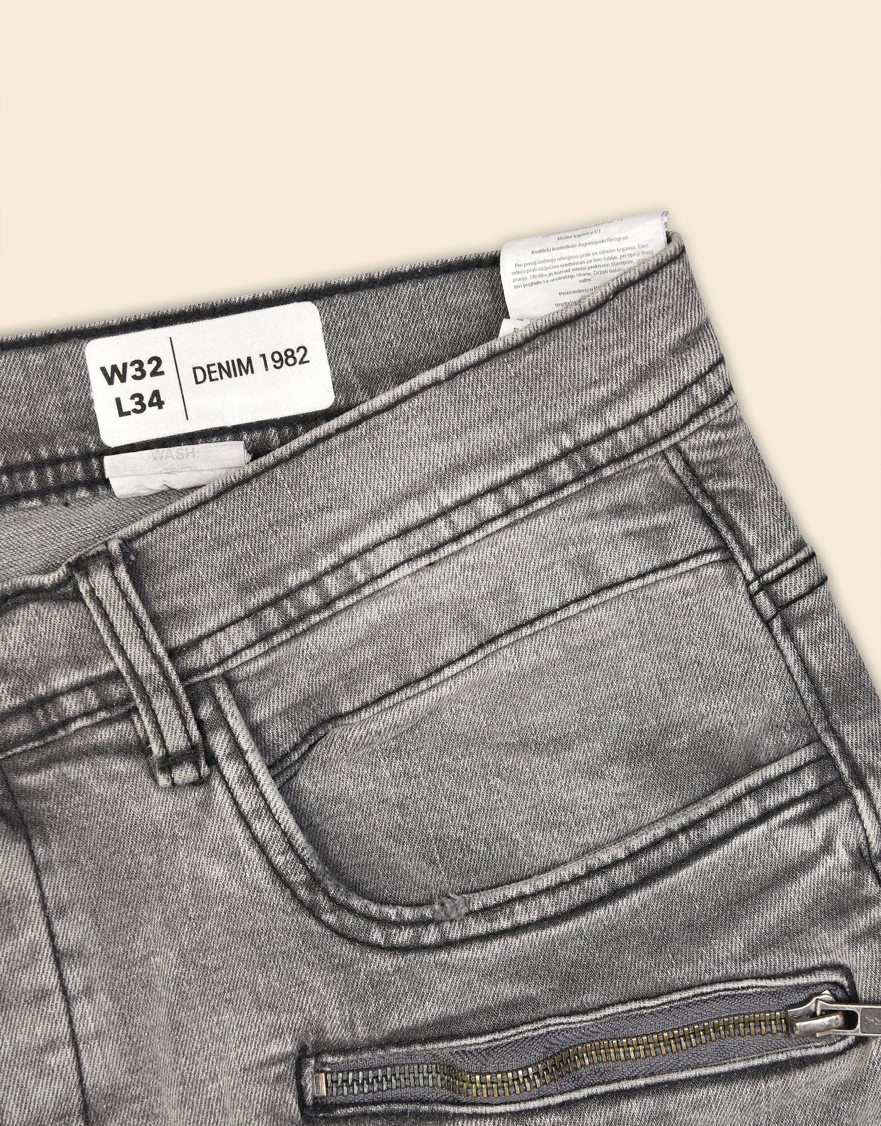 Men's Grey Wash Straight Fit Denim Jeans - GRAPHITE