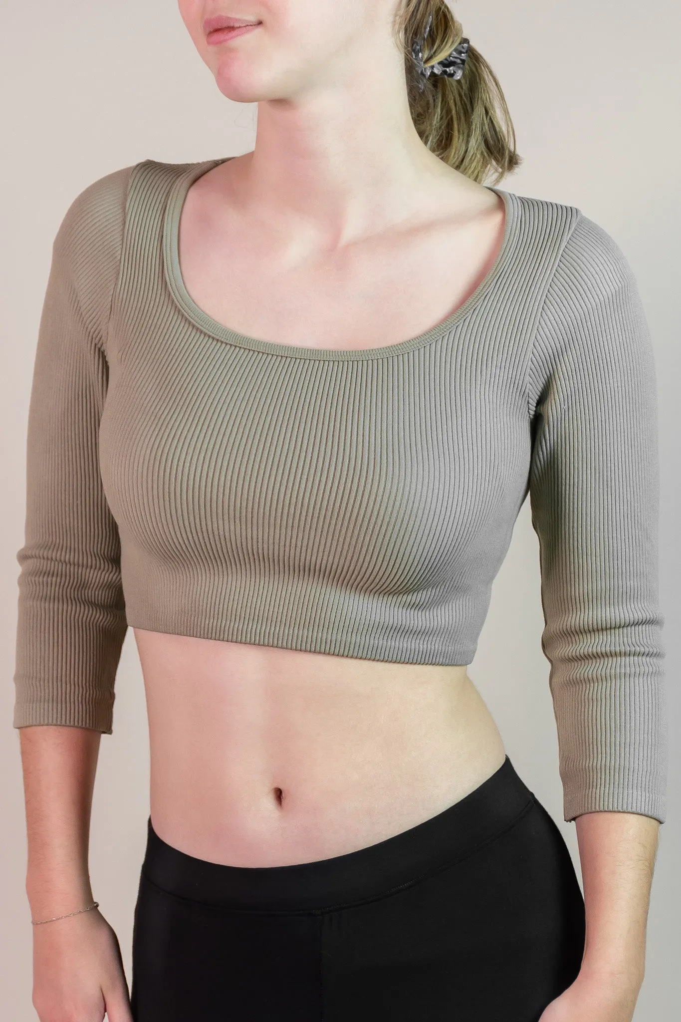 Seamless Long Sleeve Scoop Neck