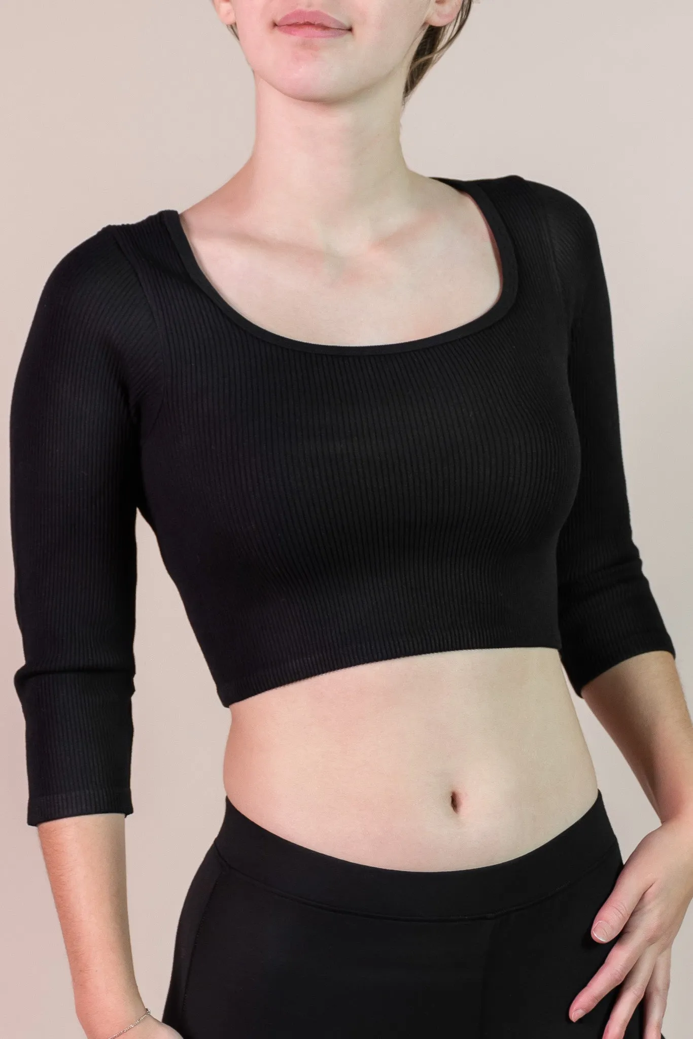 Seamless Long Sleeve Scoop Neck