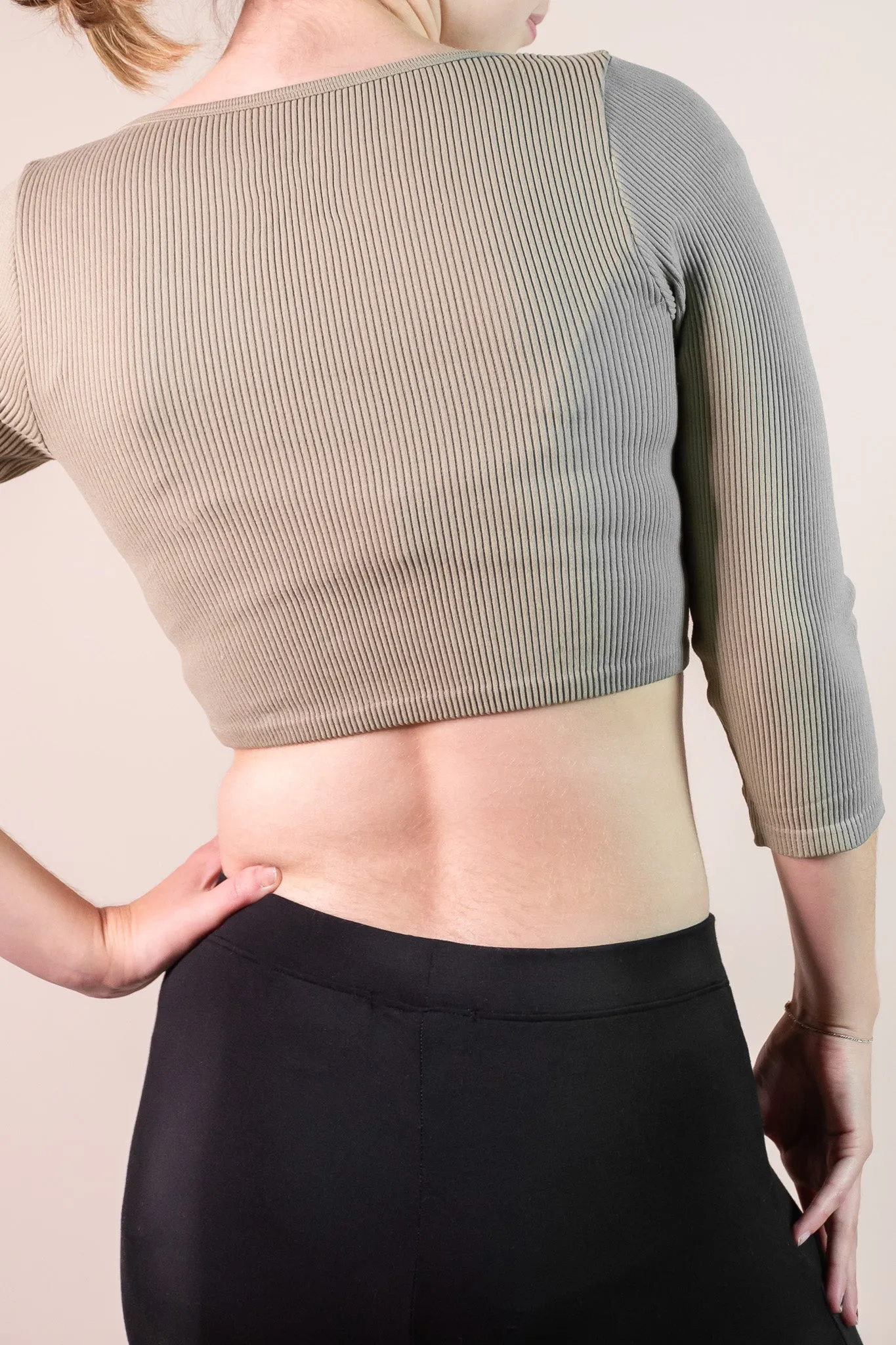 Seamless Long Sleeve Scoop Neck