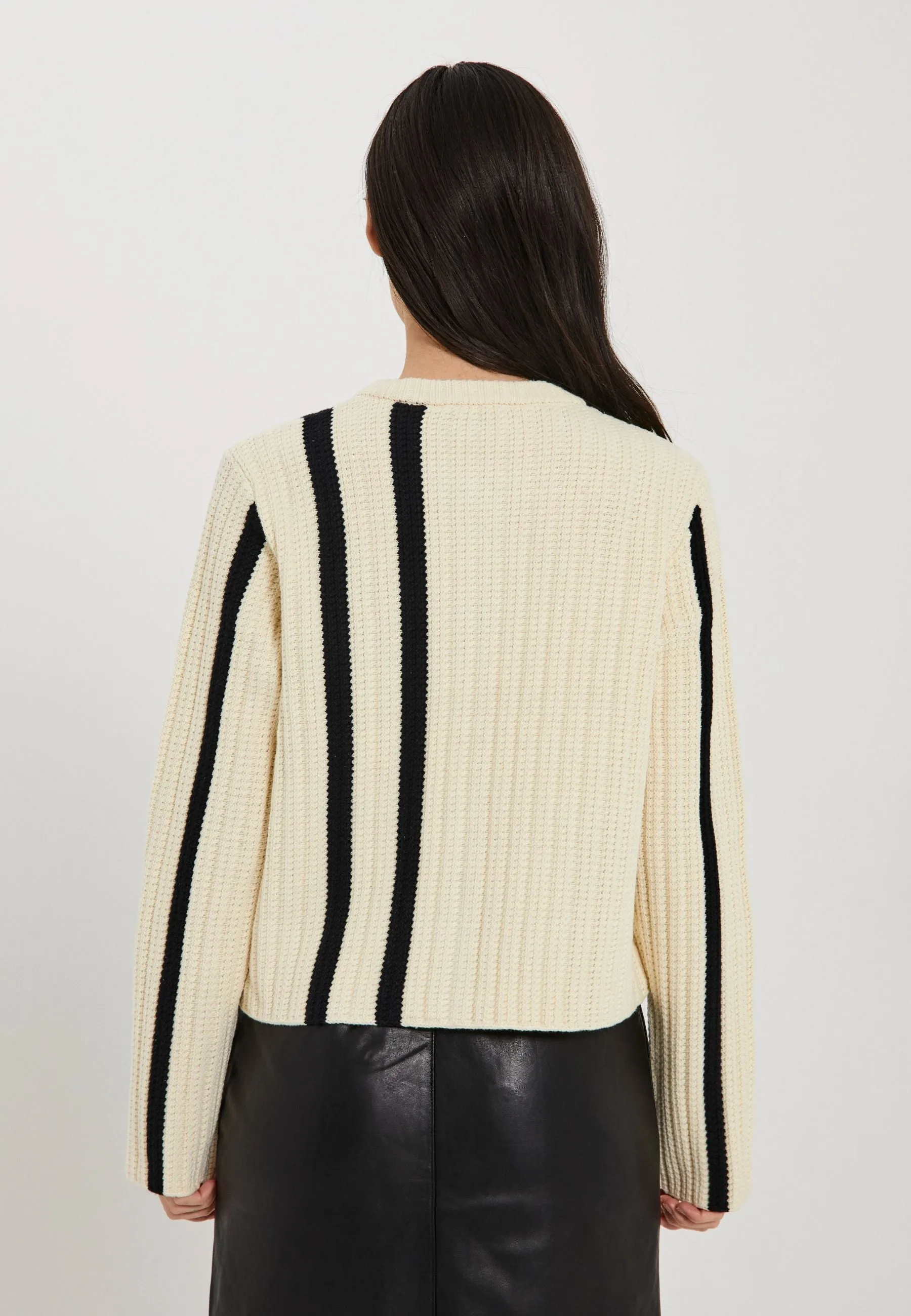 Stilla blocking knit cardigan - Off-white w. black detail
